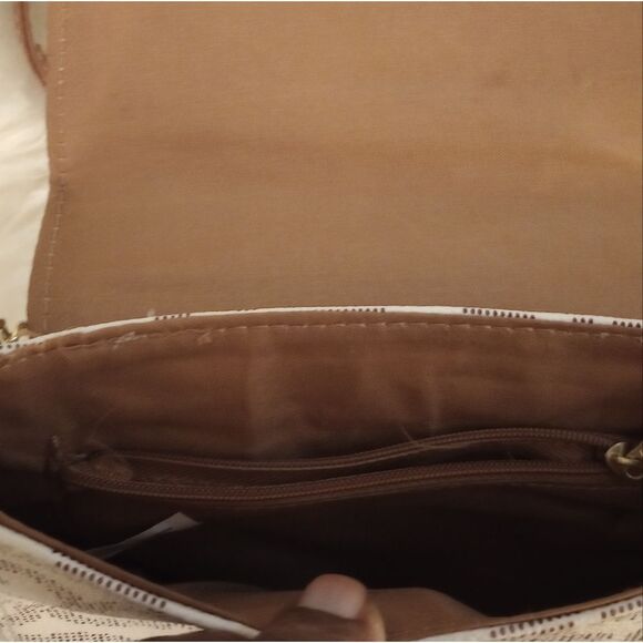 🆕👜Small Crossbody Bag - White with Brown Letters - Picture 5 of 7